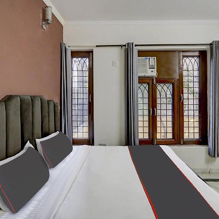فندق Super Capital O Uk House Residency غورغاون المظهر الخارجي الصورة