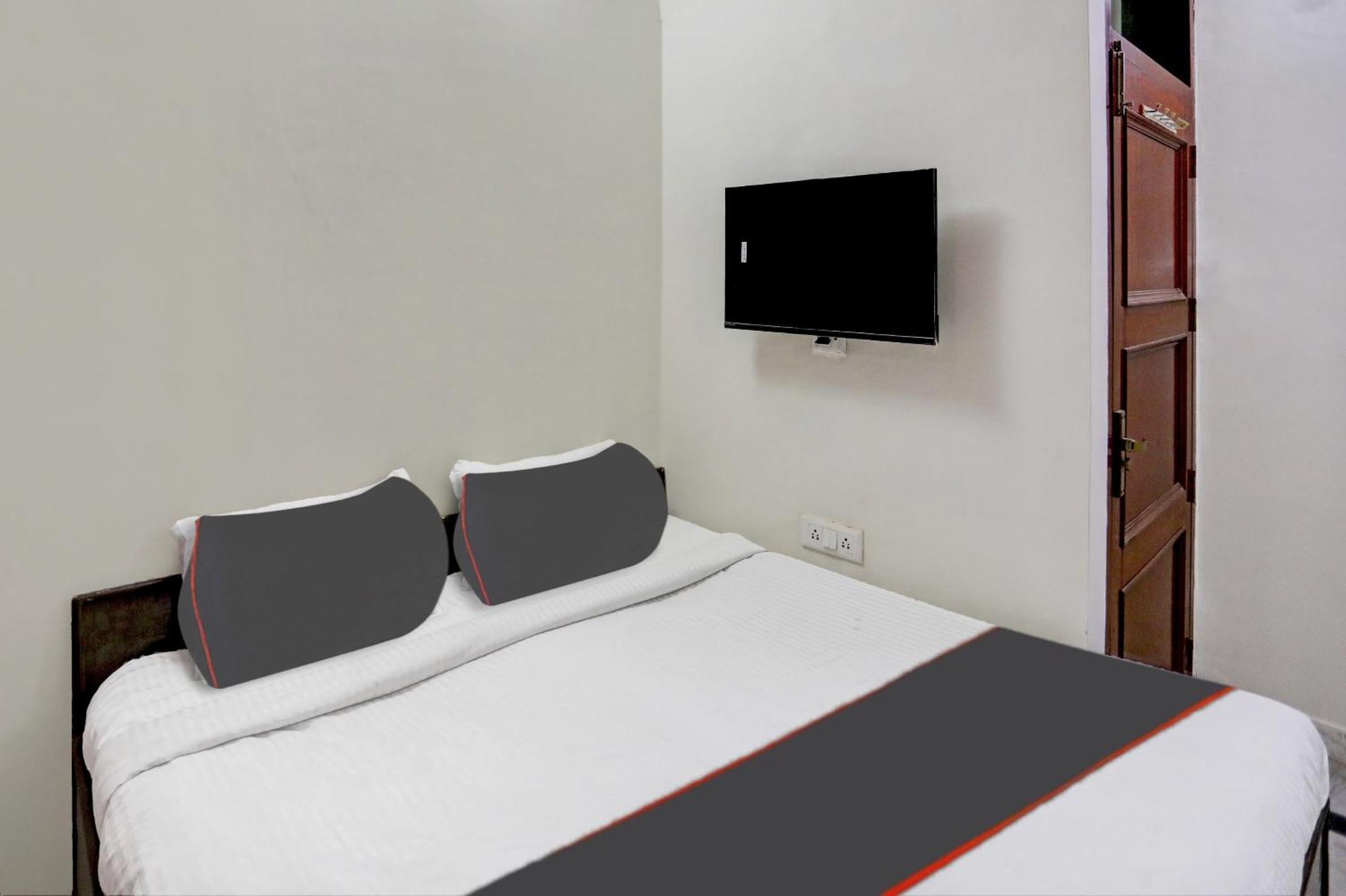 فندق Super Capital O Uk House Residency غورغاون المظهر الخارجي الصورة