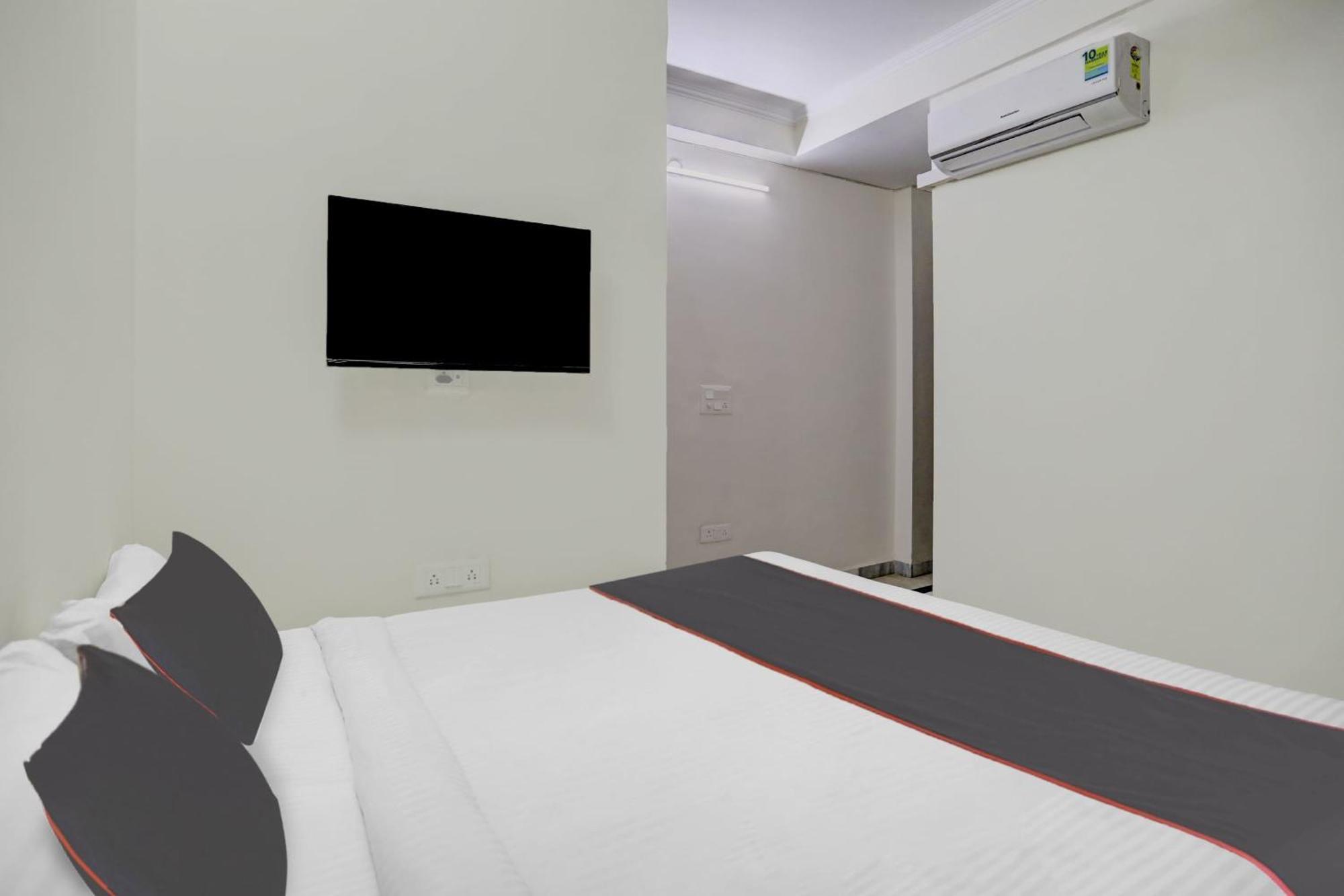 فندق Super Capital O Uk House Residency غورغاون المظهر الخارجي الصورة